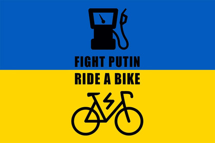 “Fight Putin, Ride a bike”- Hashtag PFUE avec Anna Creti