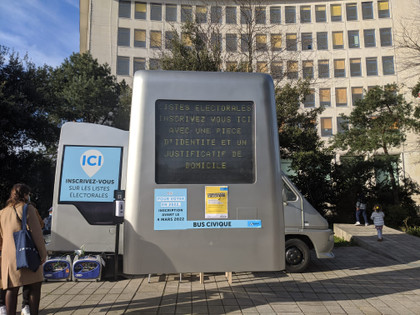 Un bus civique en itinérance dans Nantes pour s’inscrire sur les listes électorales