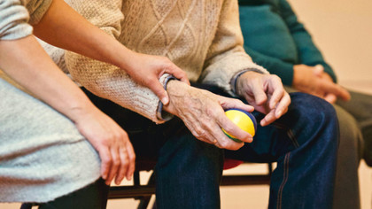 Soutenir les personnes âgées isolées pendant les fêtes de fin d'années