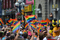 La haine anti-LGBT+ augmente en France
