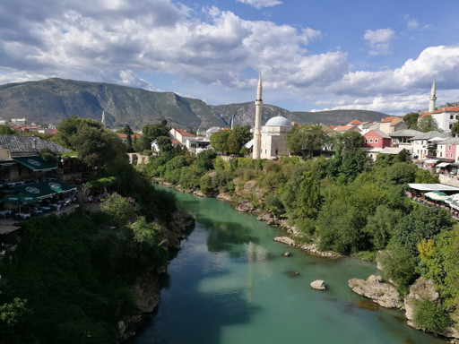 Tes cliques et tes claques : Romain en Bosnie-Herz...