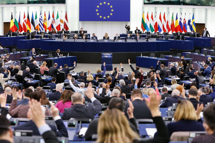 Le Parlement européen exige un embargo total sur les importations d'énergies fossiles en provenance de Russie