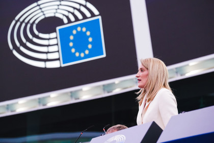 Roberta Metsola, la nouvelle présidente du Parlement européen qui divise déjà