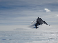 Antarctique, à la recherche de la glace bleue avec Etienne Legrain