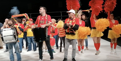 Au nord y’avait les corons… et les supporter·rices du RC Lens, au théâtre comme au stade de foot