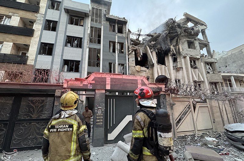 © Wikimédia Commons - Meghdad Madadi (Bâtiments détruits après l'attaque qu'Israël a lancé sur des quartiers de Téhéran dans la nuit du 12 au 13 juin 2025. On compte à ce jour, au moins 224 morts en iran et 24 morts en Israël.) Aujourd'hui en Europe - 17 juin