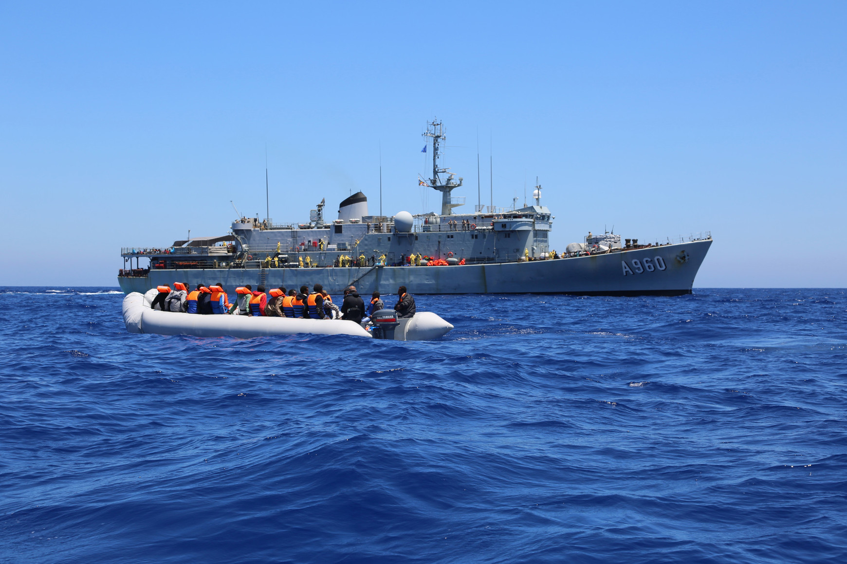 © Frontex press Le refoulement des bateaux et des personnes rescapées vers leur pays de départ
