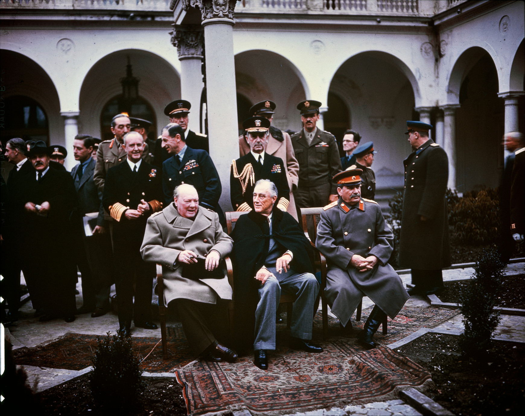 Image libre de droit. Conférence de Yalta 1945 : Churchill, Roosevelt, Staline. Vers un accord de paix en Ukraine : plutôt Munich ou Yalta ?