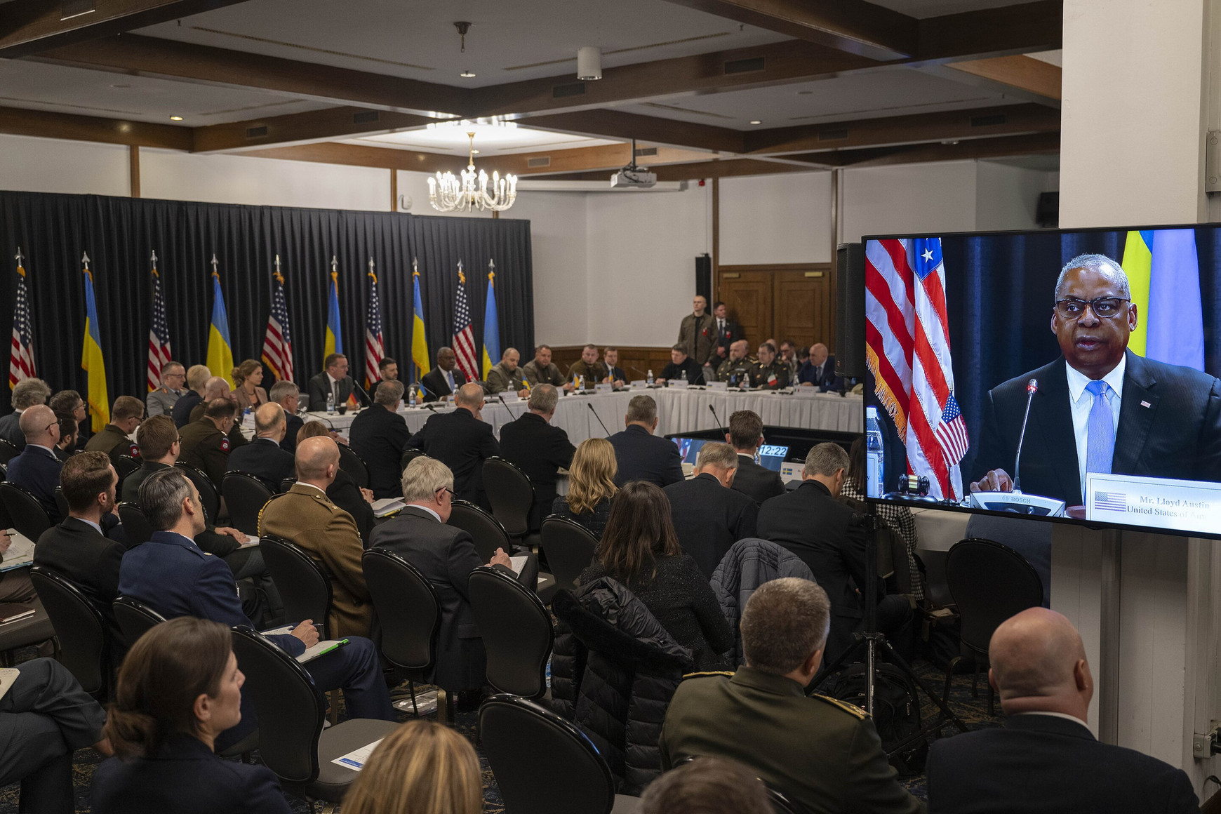 © Wikimédia Commons - U.S. Secretary of Defense (25e réunion du Groupe de contact pour la défense de l'Ukraine à la base aérienne de Ramstein, en Allemagne, le 9 janvier 2025) Ramstein : les pays européens en première ligne pour soutenir militairement l’Ukraine