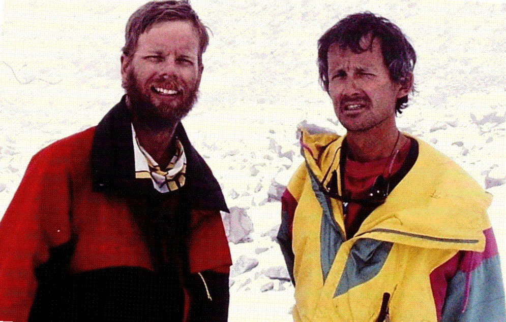 David Callaway (à gauche) et Marc Batard (à droite), au camp de base de l'Everest. © Yves-Henri Martin Aventures himalayennes avec Marc Batard