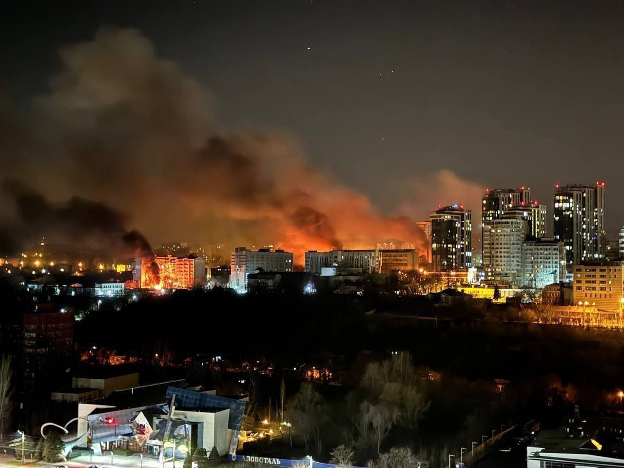 © Wikimedia Commons (Centre de la ville de Dnipro après l’attaque russe du 26 mars 2025.) Utiliser des statistiques pour prédire la guerre ?