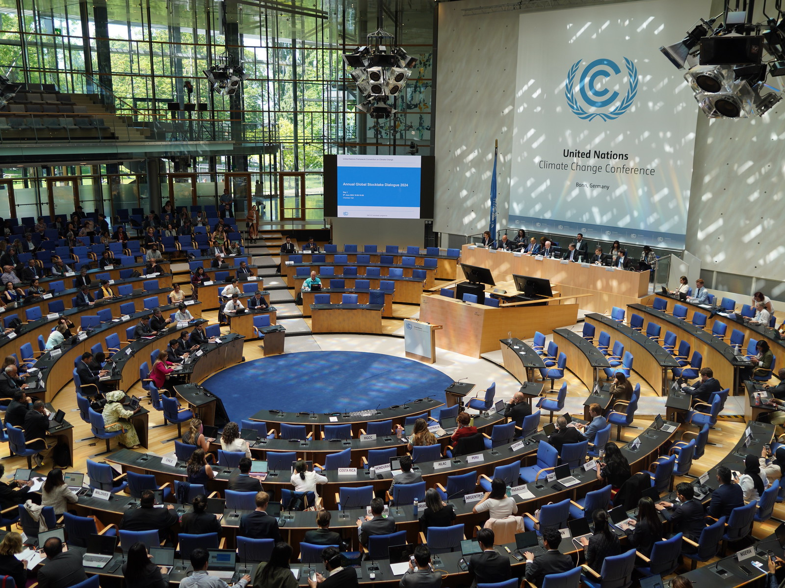 Conférence sur le climat des Nations unies à Bonn en Allemagne - juin 2024   © :  UNFCCC - Amira Grotendiek Action climatique : quel financement pour soutenir le Sud global ?