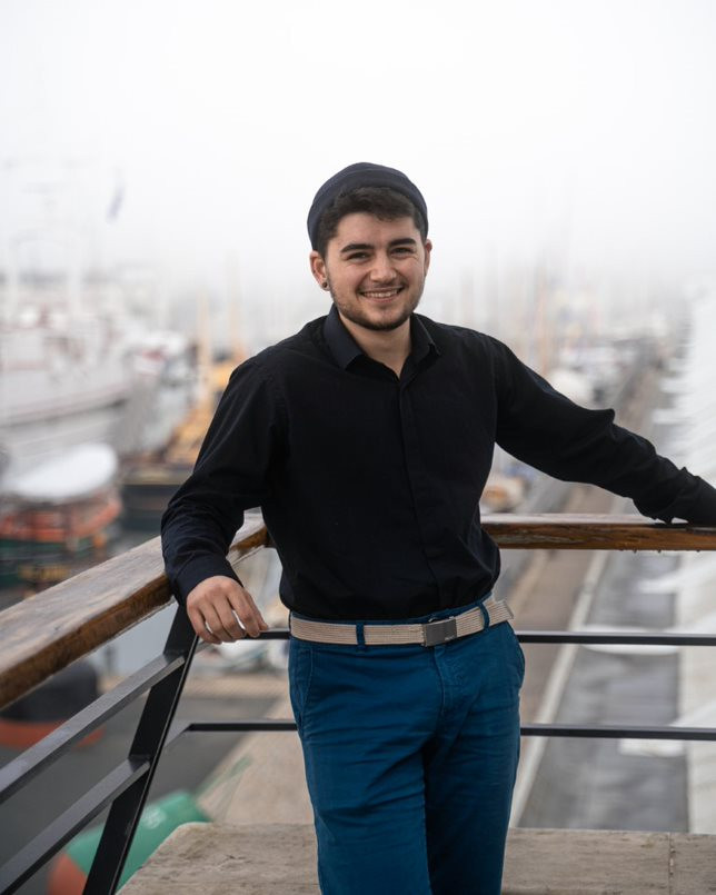 Gil Flassch--Trauth, 22 ans, a participé à "It's Bluedy Time Europe !". © Surfrider Foundation Europe L'océan à l'agenda des élections européennes de 2024