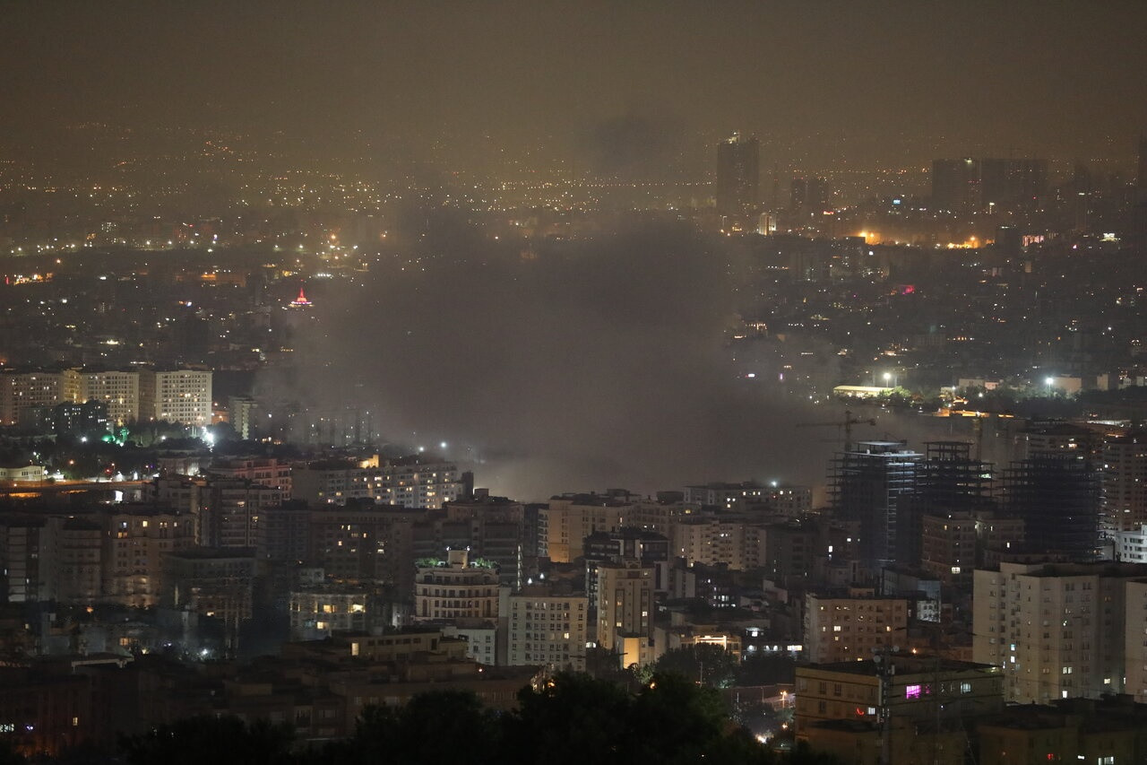 (Israël a lancé une attaque soudaine sur des quartiers de Téhéran dans la nuit du 12 au 13 juin 2025.) Aujourd'hui en Europe - 16 juin
