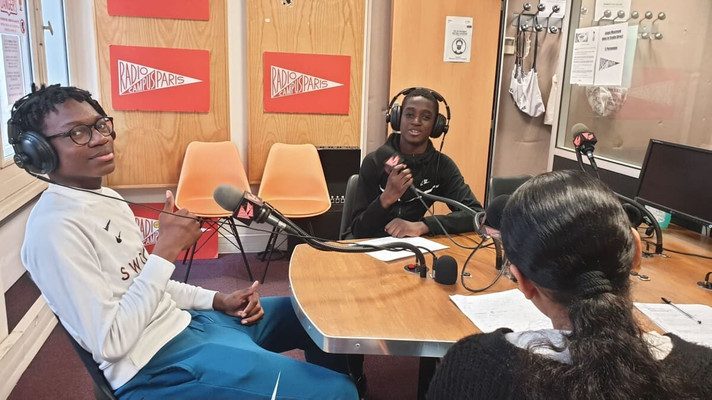 Épisode "Ouvre ta gueule", "Team Planet info" et "Radio Cl... de l'émission Les Petites Ondes