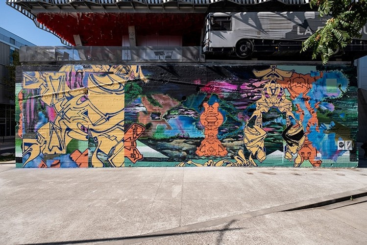 @ Plus de Couleurs L'art urbain à Nantes : La fresque de Nomad