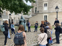 Découvrir Nantes avec un regard alternatif : une balade féministe dans le centre ville