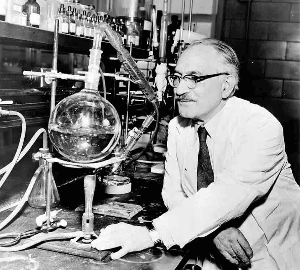 Selman Waksman Un microbiologiste du sol est devenu prix Nobel de médecine de 1952