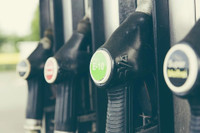 Faire le plein d’essence en Europe : qui paye plus ? - Hashtag PFUE avec Anna Creti