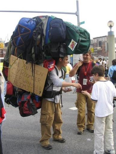 Épisode Comment survivre au festival de Dour ? Ep 1 : Prép... de l'émission Service de Traitement des Requêtes Urgentes - ancienne émission