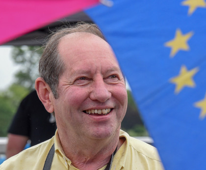 Unir l'Europe : l'association fait campagne, mais auprès des candidats aux élections européennes