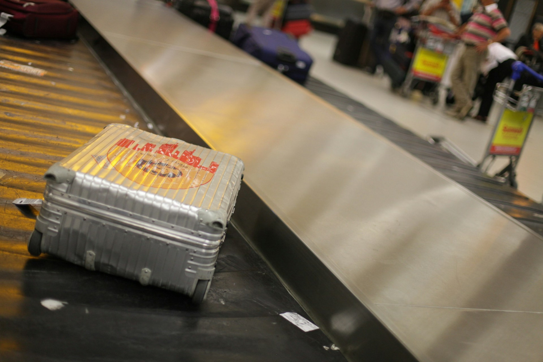Photo de Dimitri Karastelev sur Unsplash Vers une harmonisation européenne des bagages cabine en avion ?