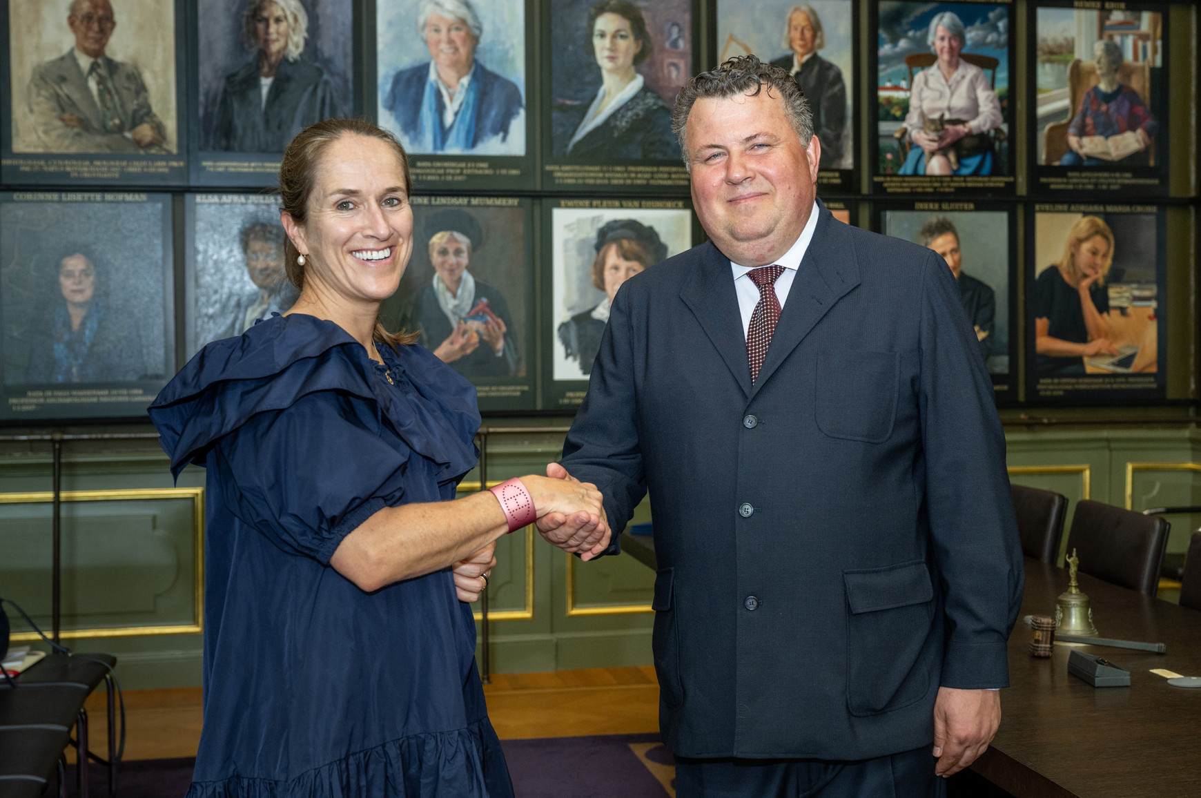 Picture of Beatrix Busse, EUniWell Chief Development Officer, and rector Volodymyr Bugrov in 2022: MONIQUE SHAW / EUNIWELL La promotion du "wellbeing" universitaire face à la guerre en Ukraine