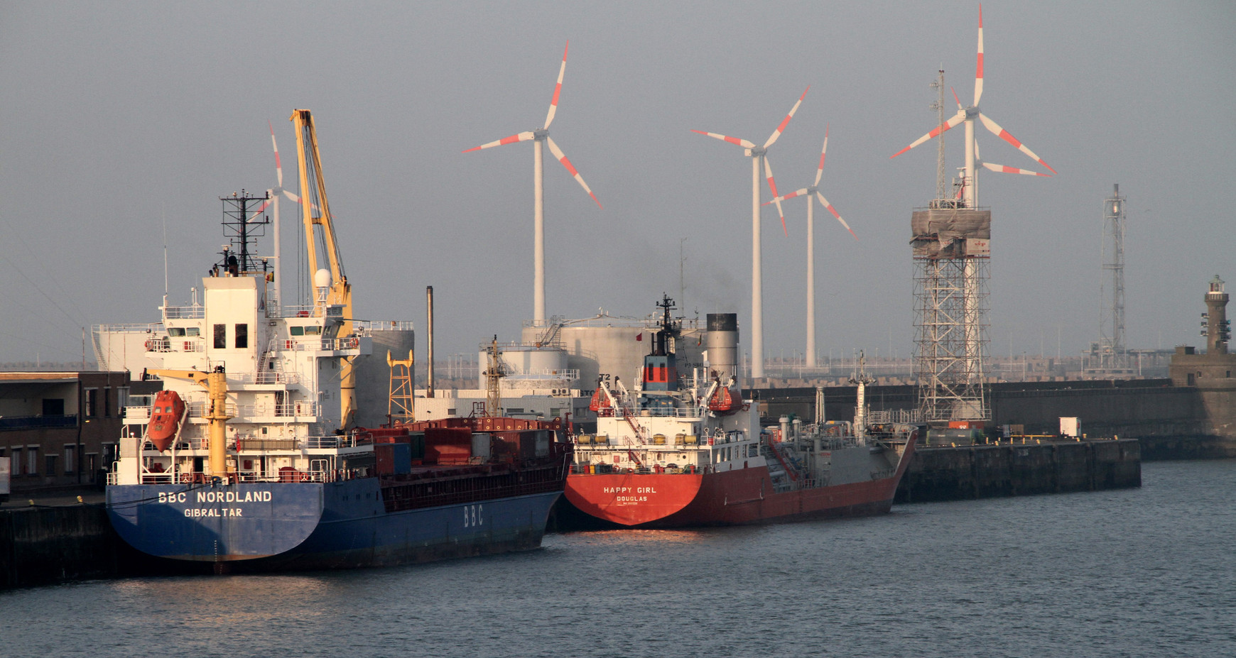 Le port de Zeebrugge en Belgique © Gerd Eichmann. La Belgique, plaque tournante du gaz naturel liquide russe en Europe