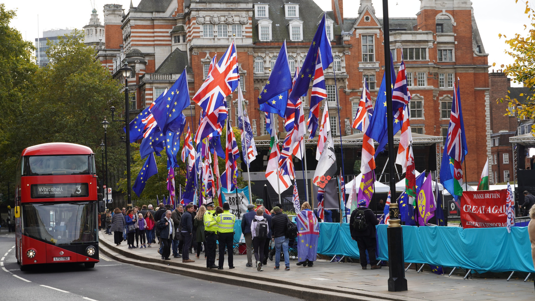 50 ans depuis l’accession du Royaume-Uni à l’UE, à quoi ressembleront les relations anglo-européennes ? - Olivier Levy