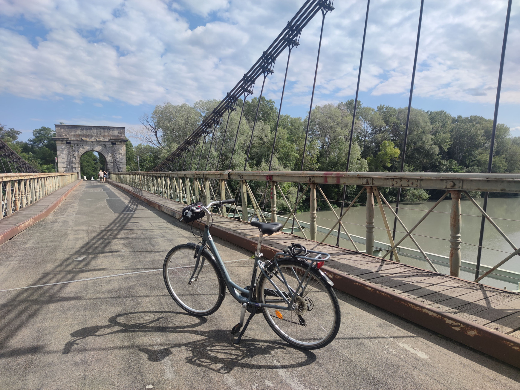 Traversée du Rhône sur la ViaRhôna © Quentin Tenaud Sur la ViaRhôna, l'Europe à vélo - L'Europe vue d'ici #95