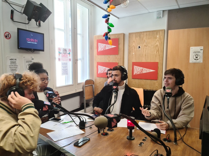 Épisode "EN VRAC", l'émission du lycée Alfred Costes de l'émission Les Petites Ondes