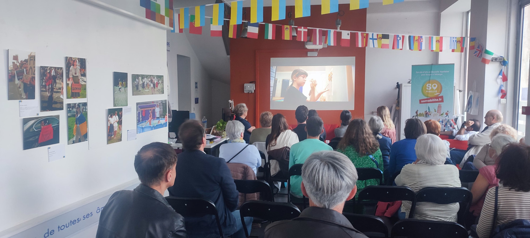 © Cassandre Thomas. Diffusion du documentaire "Ukraine, enfants de l'espoir" à la Maison de l'Europe. Bordeaux, mai 2025. "Ukraine, enfants de l'espoir" : le reportage