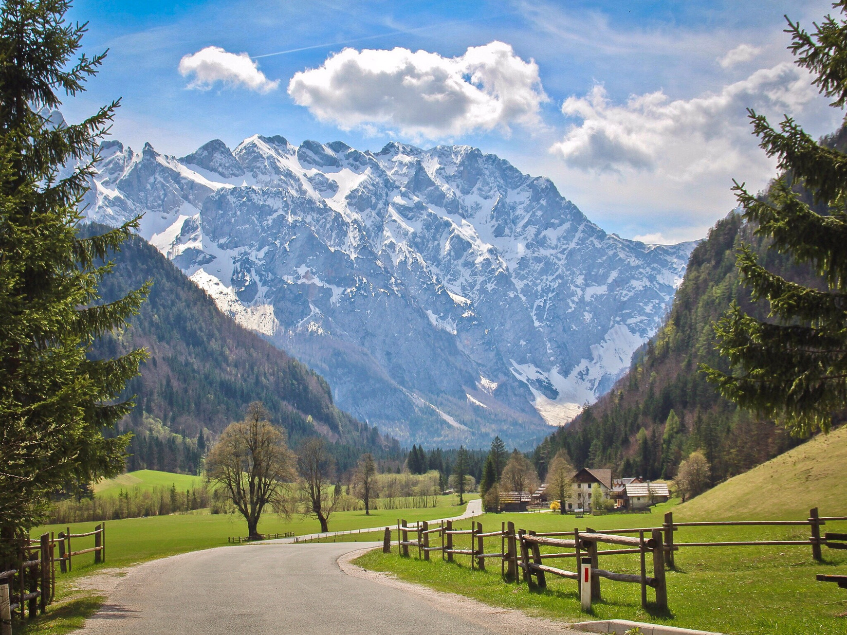 Sur les pièces d’euro slovènes, il y a une montagne. Pourquoi ? - Mia Europo