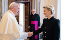 Visite du pape François en Hongrie – Appel de Jake Sullivan en faveur d'un New Green Deal mondial