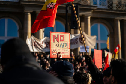 Faire face à l'extrême droite