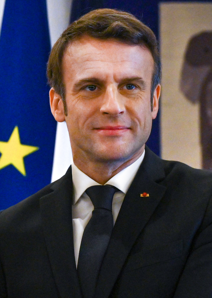 Selon Emmanuel Macron, l'asile doit être réservé aux "combattantes et combattants de la liberté, aux femmes et aux hommes qui fuient la misère" - Les Surligneurs