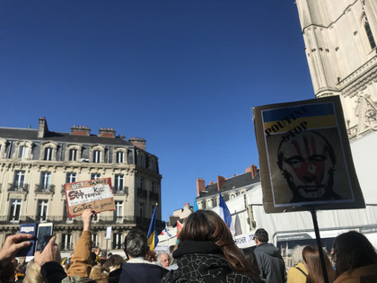 A Nantes, une manifestation en solidarité avec l'Ukraine