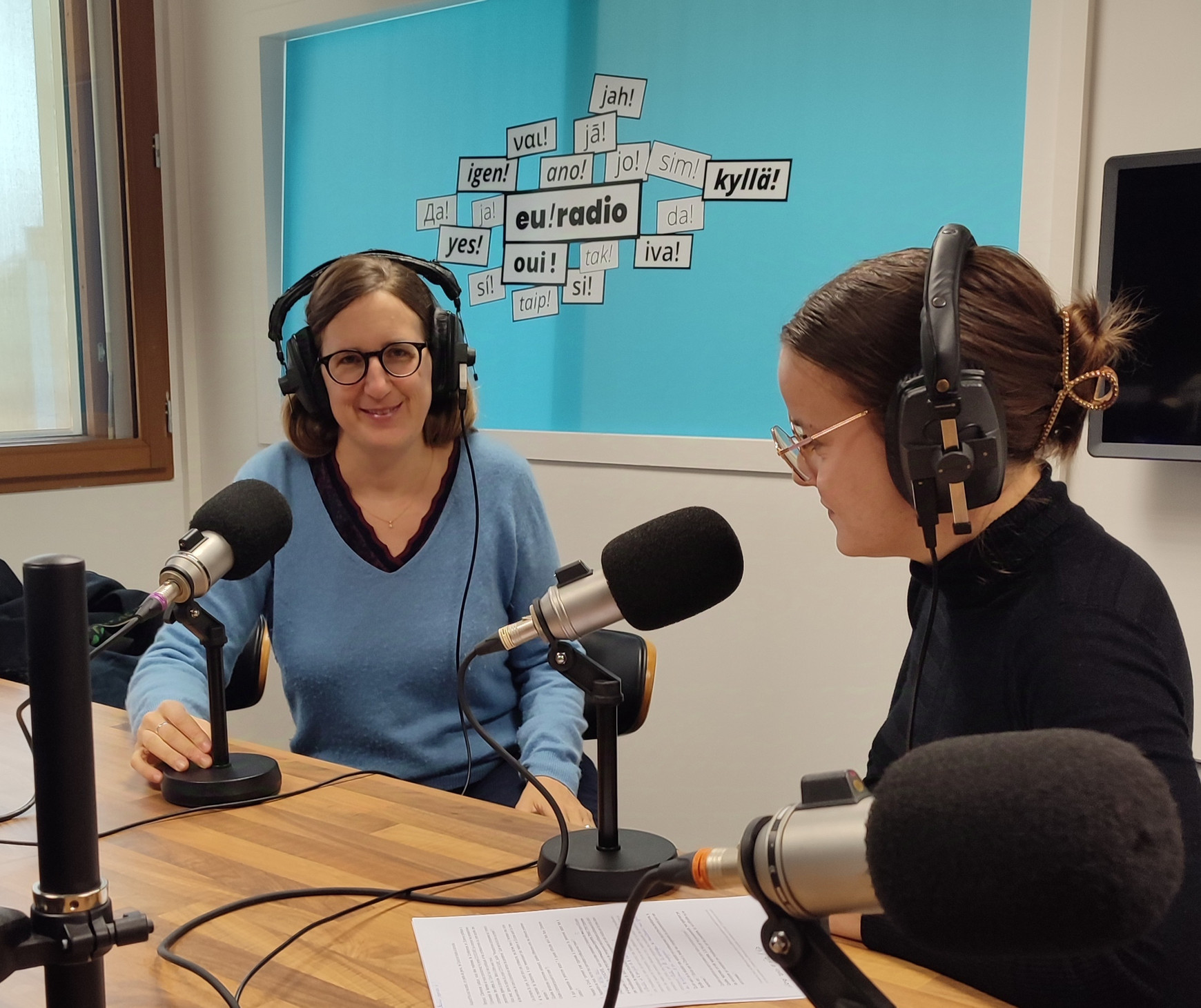 Clémence Ledoux et Margot Kerlero de Rosbo - © euradio Les travailleuses du care durant la pandémie de Covid en Europe