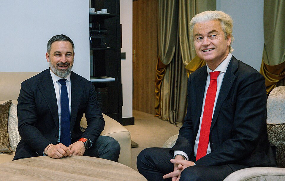 © Wikimedia Commons (A gauche, Geert Wilders, leader du Parti pour la liberté (parti d’extrême droite néerlandais) en compagnie de Santiago Abascal Condel) Aujourd'hui en Europe - 4 juin