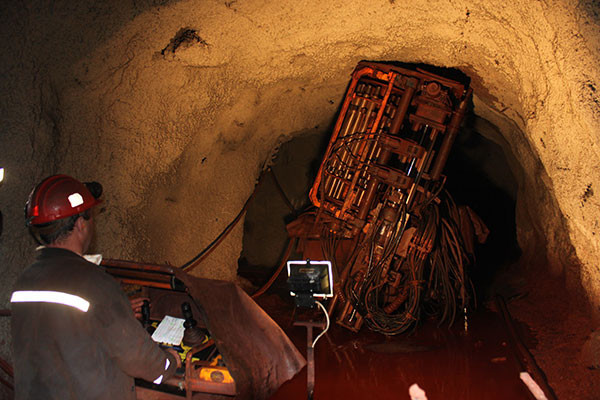 © Pjsc zgk L’accord sur les minerais signé entre l’Ukraine et les États-Unis : l’Europe devancée par les Américains ?
