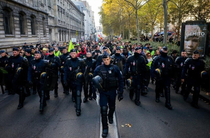 Épisode Les musiques des Gilets jaunes avec Mahault Mandon... de l'émission Les Chants du Crépuscule