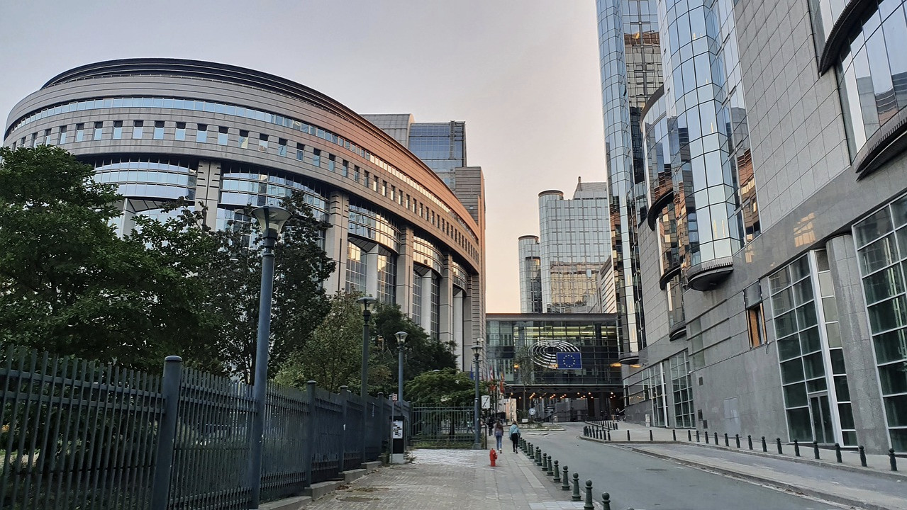 Huawei Gate