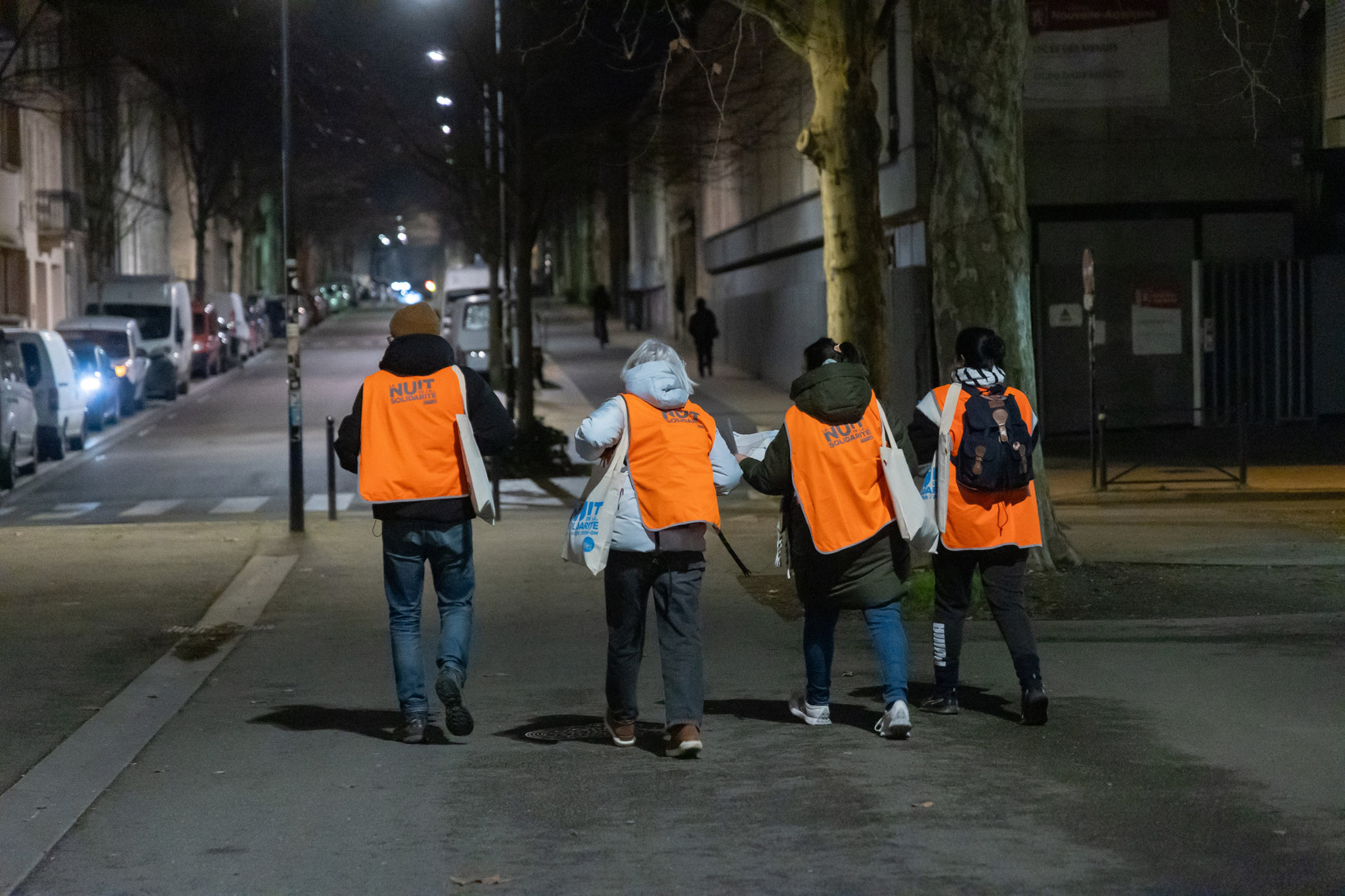 © TS- mairie de Bordeaux. Une équipe de bénévoles arpente les rues de Bordeaux pour recenser les personnes sans-abri. Janvier 2025. La Nuit de la solidarité : recenser les personnes sans-abri